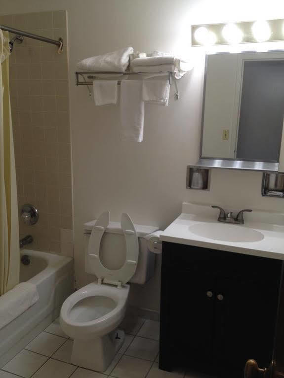 Tappan Zee Hotel West Nyack 外观 照片