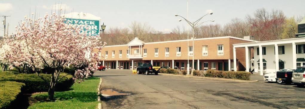 Tappan Zee Hotel West Nyack 外观 照片